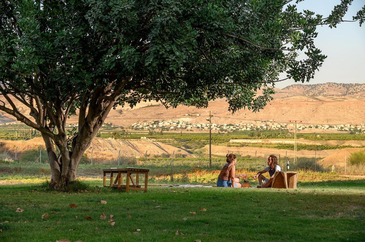 Jordan Valley Birding Lodge Kefar Ruppin Bagian luar foto