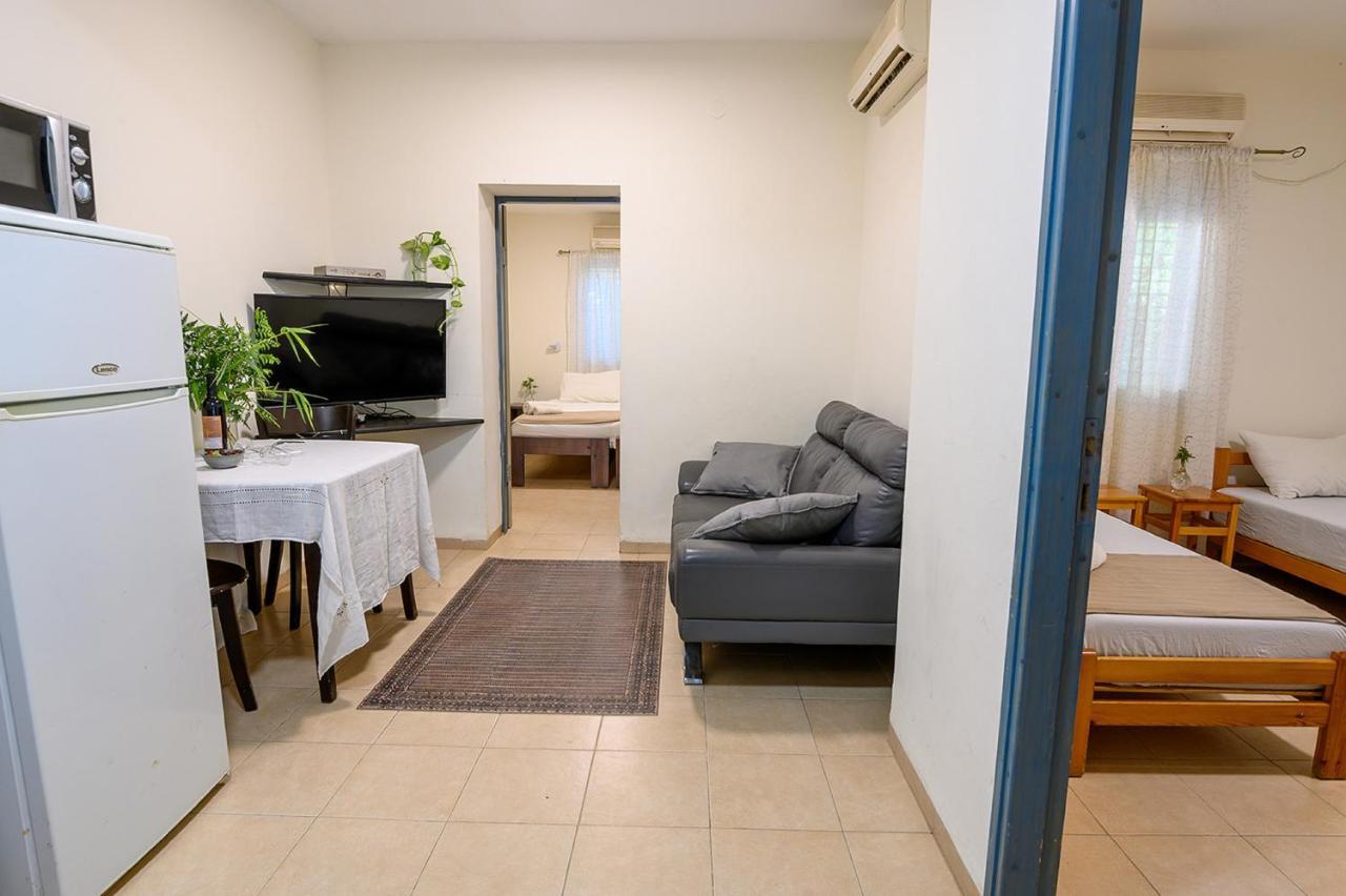 Jordan Valley Birding Lodge Kefar Ruppin Bagian luar foto