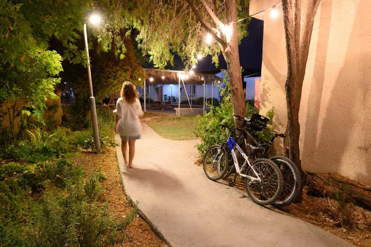 Jordan Valley Birding Lodge Kefar Ruppin Bagian luar foto